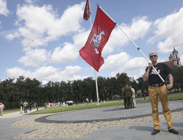 Lukiškių aikštėje – atsinaujinusios erdvės atidarymo šventė