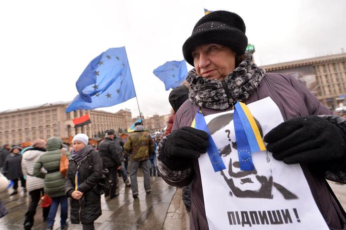 Ukrainos sostinėje - protestai ir gyva grandinė