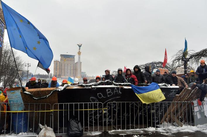 Kijeve protestuotojus ir spec. pajėgas paveikė šaltukas