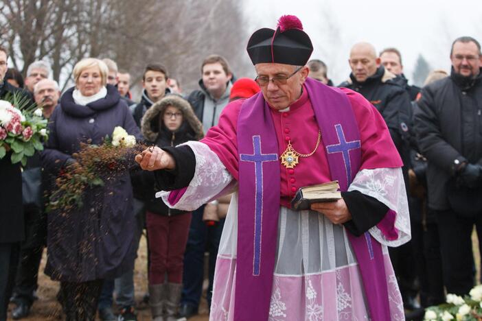 Rinkūnų kaimo gyventojų perlaidojimas 