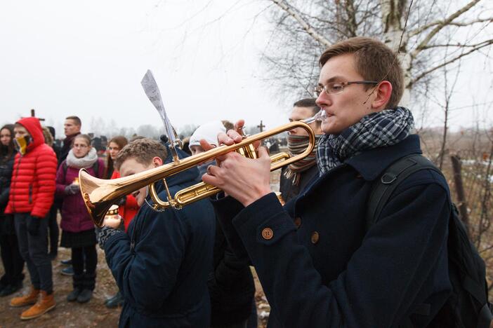 Rinkūnų kaimo gyventojų perlaidojimas 