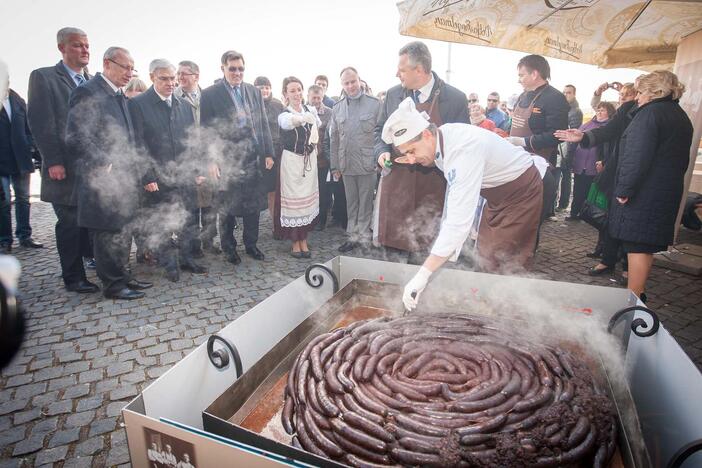 "Agrobalt" parodoje iškeptas rekordinis vėdaras