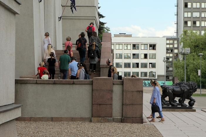 Ekskursija-šokio spektaklis „riboŽENKLIAI.KAUNAS“