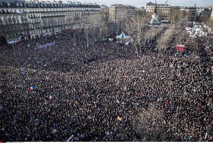 Istorinė demonstracija Paryžiuje 