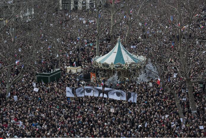 Istorinė demonstracija Paryžiuje 