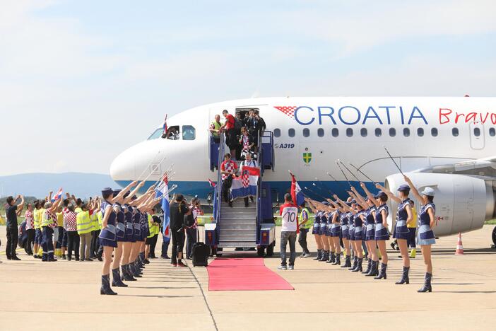 Zagrebe žmonių minia sveikino Kroatijos futbolininkus