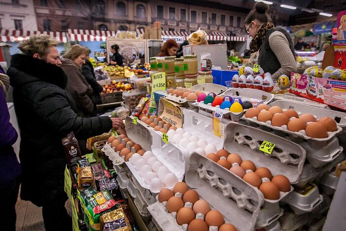 Priešvelykinė prekyba Stoties turguje