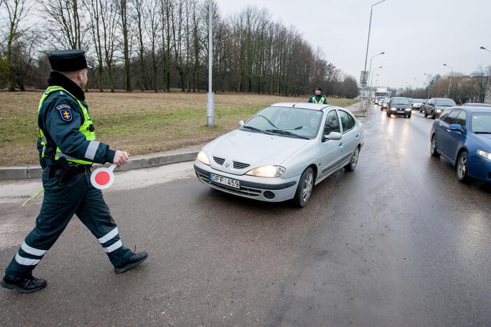 Kauno policija sveikino moteris