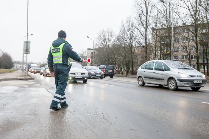 Kauno policija sveikino moteris