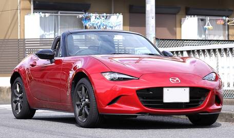 Talpa: „Mazda MX-5“ trūkumas, palyginti su konkurentais, – jis turi tik dvi sėdimas vietas.