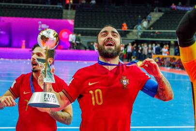 Legenda: 36-erių Ricardinho savo įspūdingą sportinių trofėjų kolekciją papildė ir pasaulio čempiono titulu.