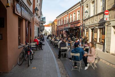 Įteisintas 9 proc. lengvatinis PVM itin nuo pandemijos nukentėjusiems maitinimo ir kultūros sektoriams