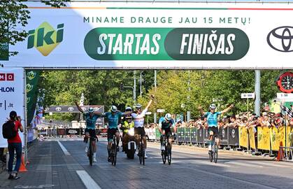 Nugalėtojai: 100 km greičiausiai numynė „Energus Cycling Team“ komandos dviratininkai.