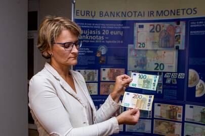 Saugiau: ES valiutos serija "Europa" pradėta leisti siekiant atnaujinti ir patobulinti banknotų apsaugos priemones.