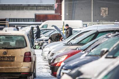 Pasirinkimas: automobilį Kūčių dieną pirkęs klaipėdietis net neįtarė, kad jo kelionė namo įstrigs ties Kaunu, sugedus mašinos turbinai.