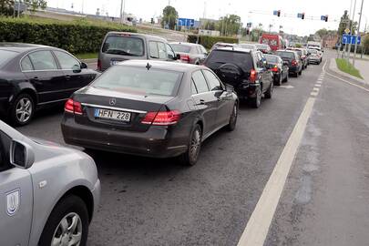 Rytines spūstis Minijos gatvėje vieni vadina siaubu, kiti – pažangiu eismo reguliavimo būdu.