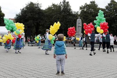 Neįprasta: pirmoji pamoka uostamiestyje tradiciškai vyks Lietuvininkų aikštėje, bet ne rugsėjo 1-ąją, o 3-iąją.