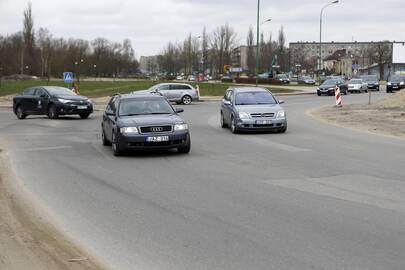 Pavojus: vairuotojai baiminasi, jog, neatnaujinus gatvių ženklinimo, avarijų išvengti nepavyks.