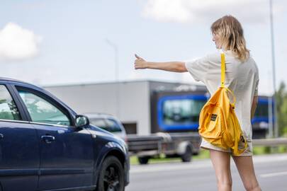 Nesaugu: dar prieš dešimt metų keliauti autostopu buvo populiaru, tačiau šiandien tokiai kelionei ryžtasi nedažnas.