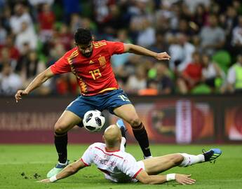 Ispanai įveikė Tuniso futbolininkus