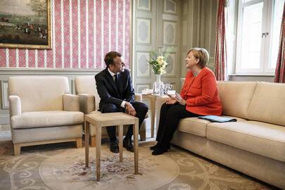  Emmanuelis Macronas  ir Angela Merkel