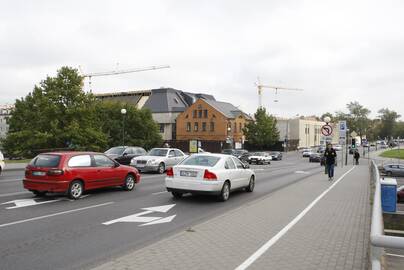 Vienas didžiausių oro teršėjų uostamiestyje – transportas. Miestas stengiasi įvairiomis priemonėmis sumažinti šią taršą.