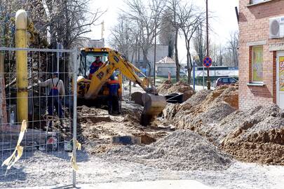 Avarija: įvažoje į Kruizinių laivų terminalą rengėsi pakloti kelio dangą, tačiau trūko vamzdis.