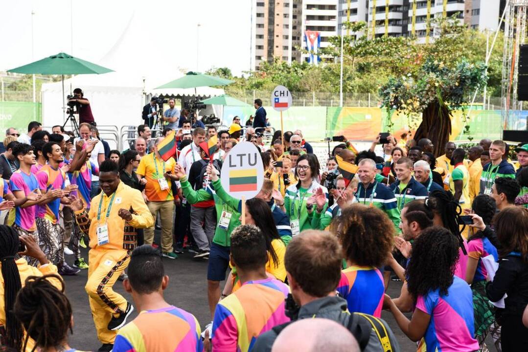 Rinktinės pasitiktos braziliškais ritmais