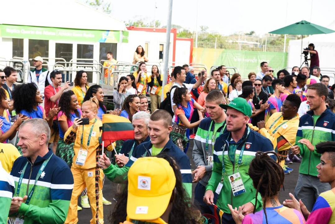 Rinktinės pasitiktos braziliškais ritmais