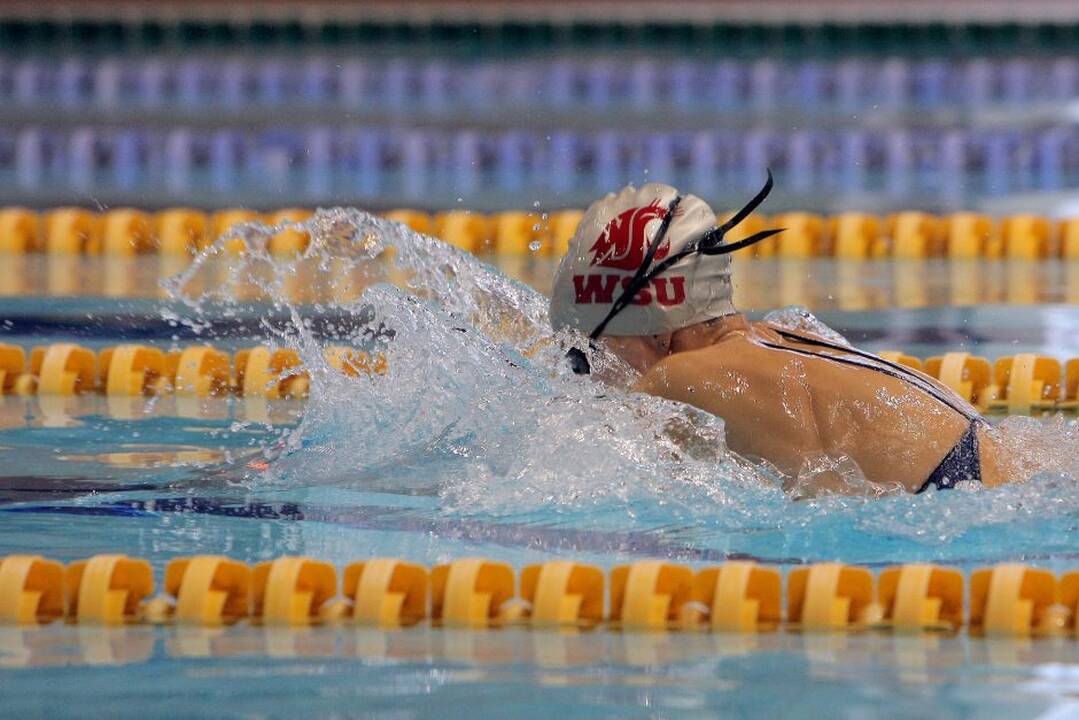 Alytuje vyko šeimų plaukimo estafetės varžybos Rūtos Meilutytės taurei laimėti.