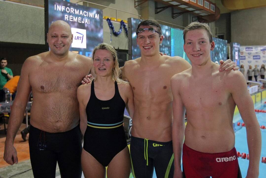 Alytuje vyko šeimų plaukimo estafetės varžybos Rūtos Meilutytės taurei laimėti.