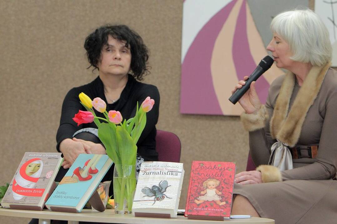 Rašytoja ir žurnalistė A.Urbonaitė tapo Raudondvario (Kauno raj.) bibliotekos globėja.