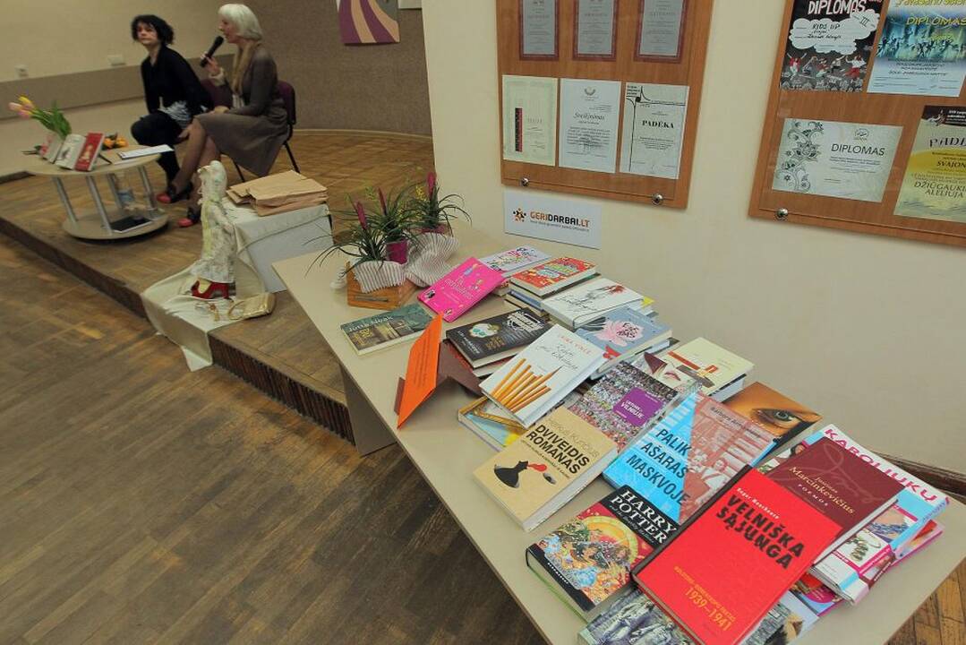 Rašytoja ir žurnalistė A.Urbonaitė tapo Raudondvario (Kauno raj.) bibliotekos globėja.