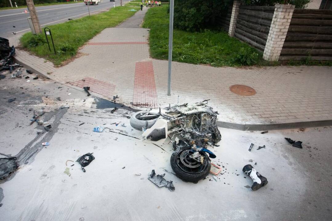 Žuvo motociklininkas