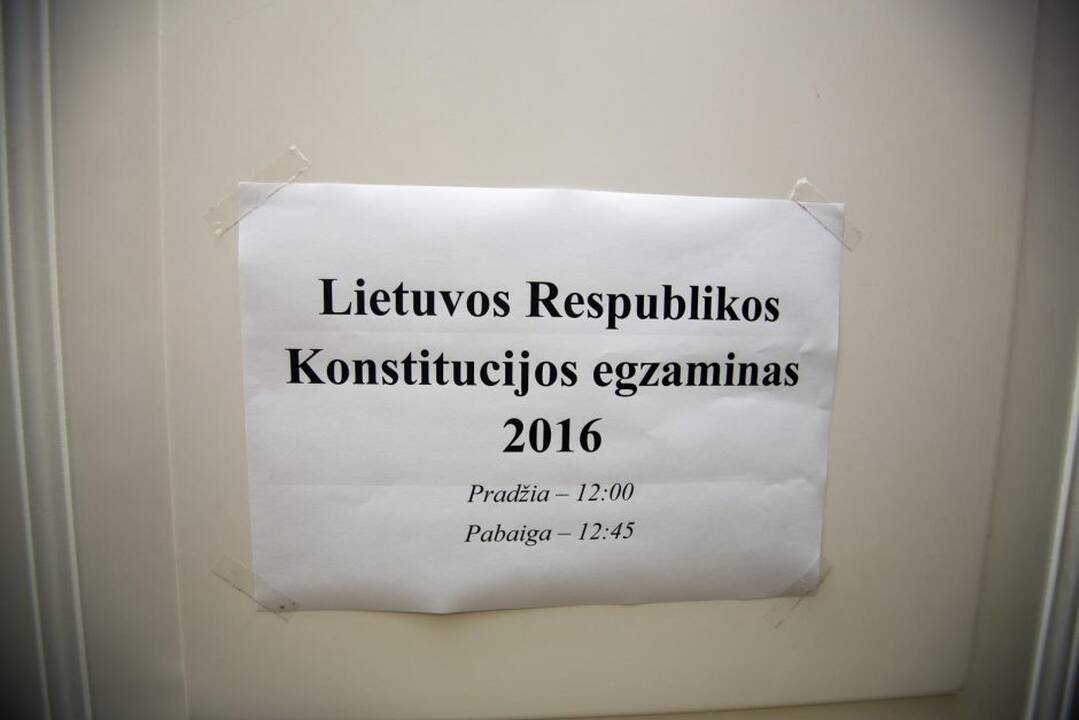 Konstitucijos egzaminas