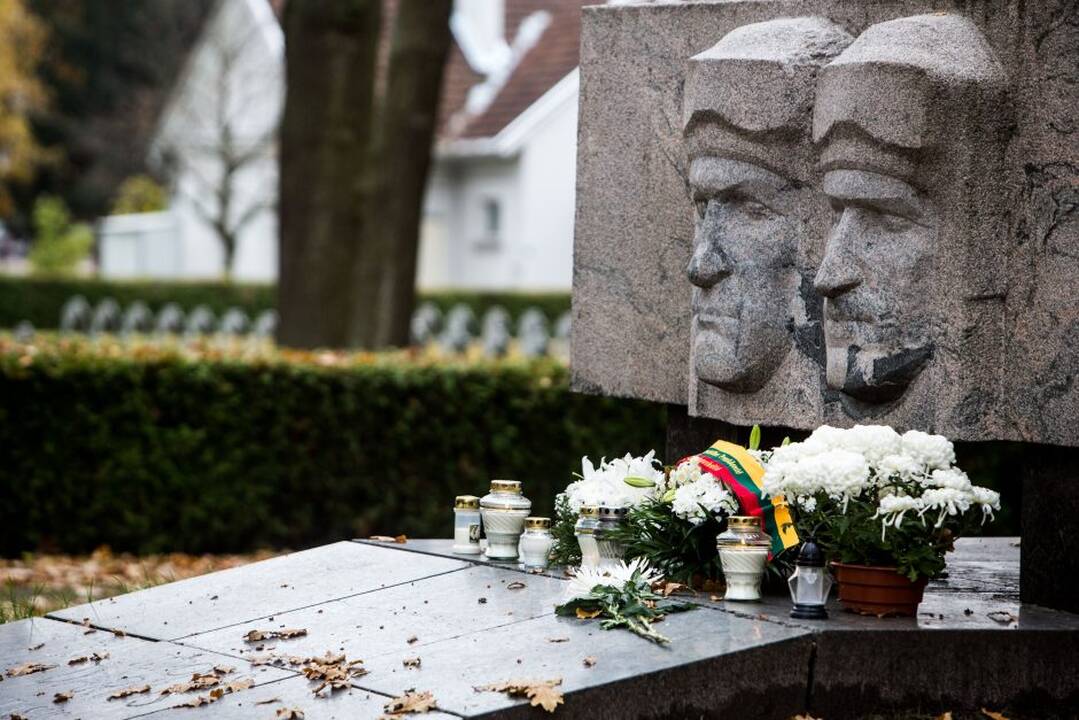 Karių kapai
