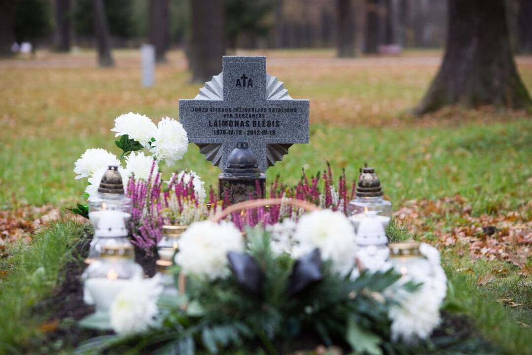 Karių kapai