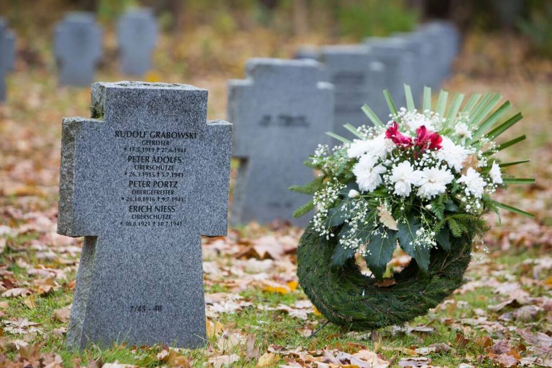 Karių kapai