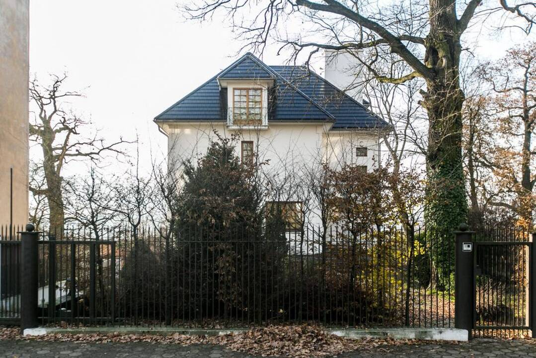 V. Romanovo namas