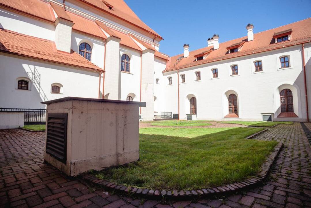 Atsinaujinęs Vilniaus bernardinių vienuolynas