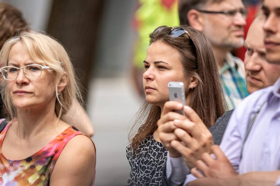 Ka­ra­lius Kau­ne pa­ger­bė sa­vo tau­tie­tį