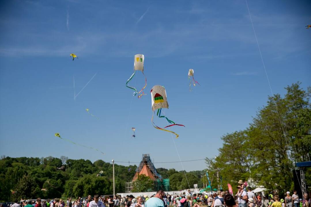 Aitvarų festivalis „Tarp žemės ir dangaus“