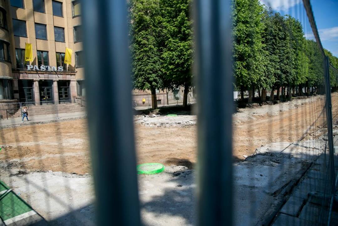 J. Vileišio paminklas perkeltas į Rotušės aikštę