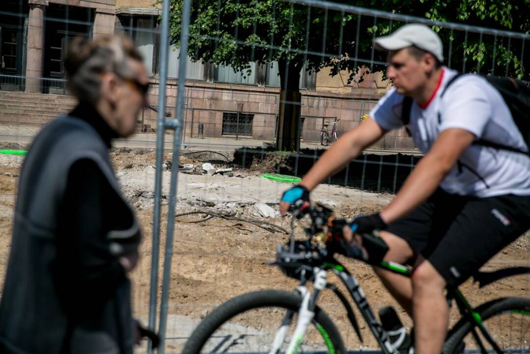J. Vileišio paminklas perkeltas į Rotušės aikštę