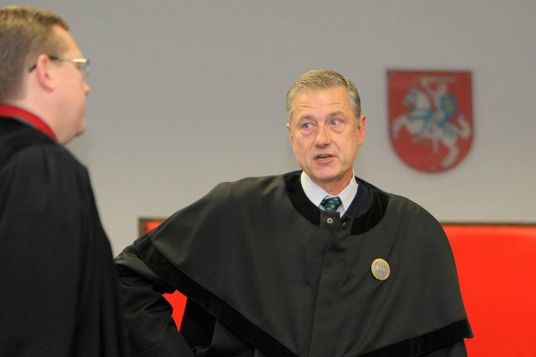Kauno apygardos teisme pradėta svarstyti „Kauno vandenų“ korupcijos byla.