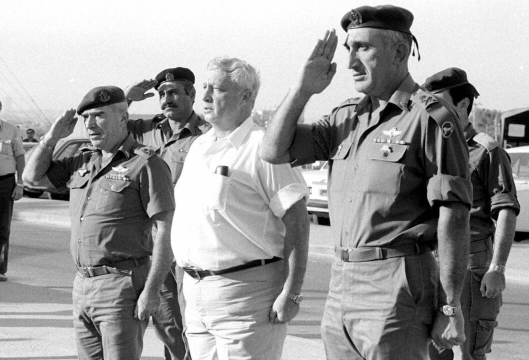 Mirė buvęs Izraelio premjeras Arielis Sharonas