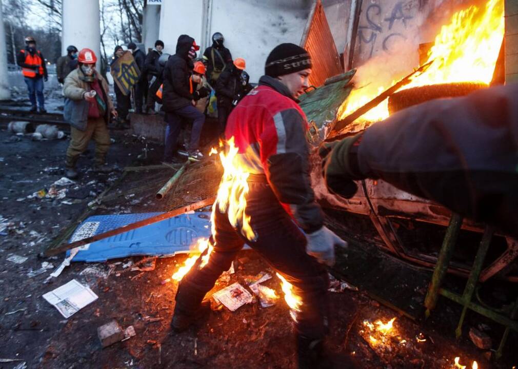 Kijevą drasko mirtini susirėmimai