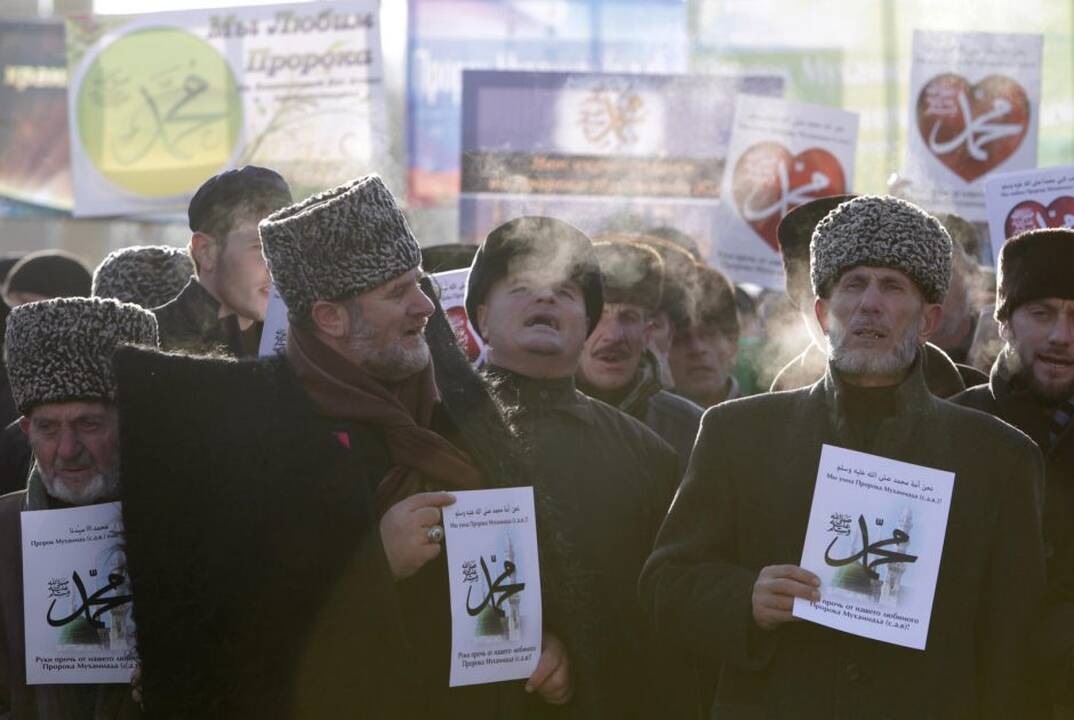 Dėl „Charlie Hebdo“ karikatūrų – mitingas Čečėnijoje