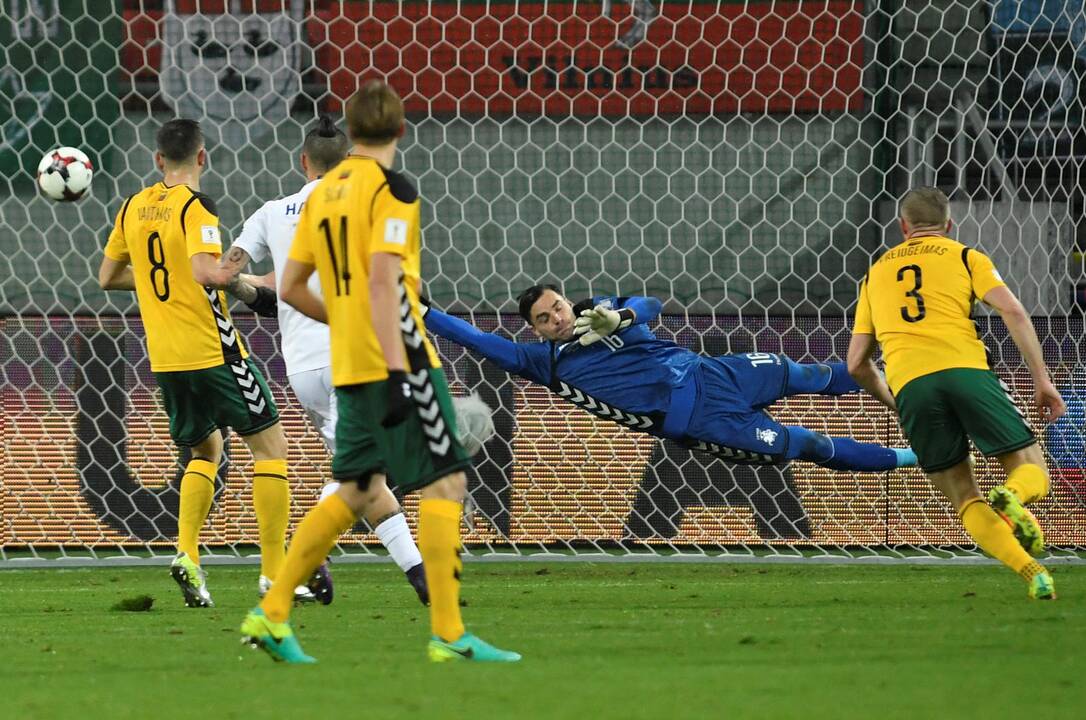 Futbolas: Slovakija - Lietuva 4:0