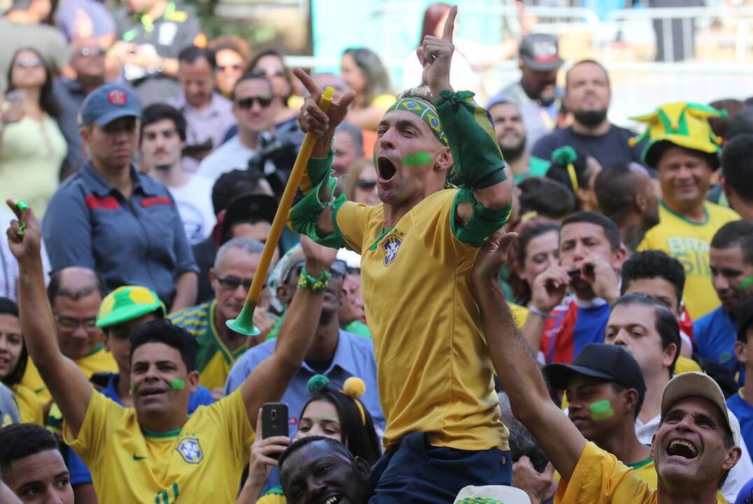 Pasaulio futbolo čempionato aštuntfinalis: Brazilija – Meksika